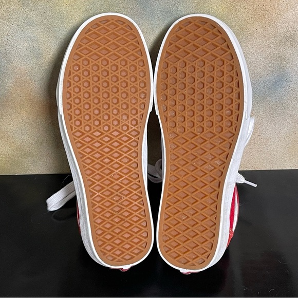 Vans Classic Red Women's Suede / Canvas Sneakers Size 7.5M - Picture 16 of 16